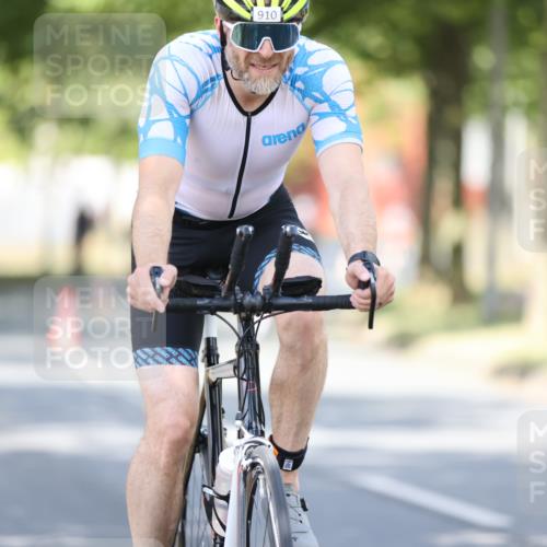 11.08.2024 - GEWOBA Citytriathlon Bremen H.Heesch http://msf.ph/oto/6781082 11.08.2024 11:49:16 Radfahren 866, 894, 910 meine-sportfotos.de