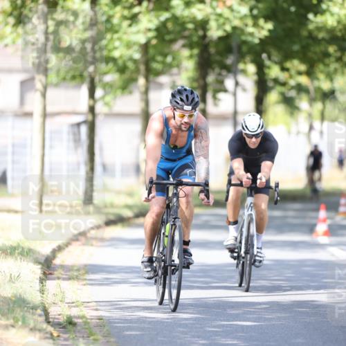 11.08.2024 - GEWOBA Citytriathlon Bremen H.Heesch http://msf.ph/oto/6781099 11.08.2024 11:49:23 Radfahren 815, 866, 894, 910 meine-sportfotos.de