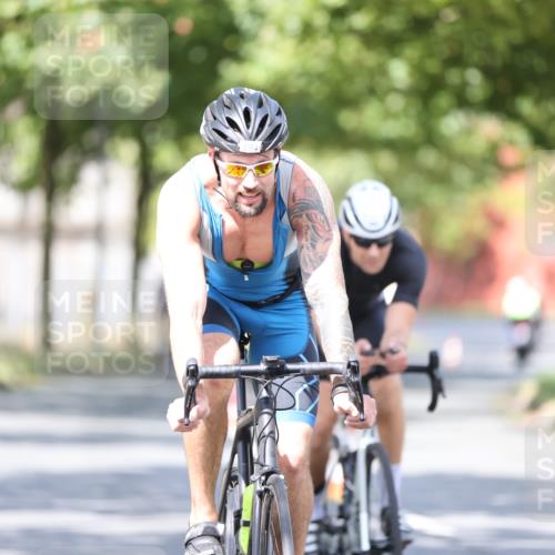 11.08.2024 - GEWOBA Citytriathlon Bremen H.Heesch http://msf.ph/oto/6781155 11.08.2024 11:49:24 Radfahren 815, 866, 894, 910 meine-sportfotos.de