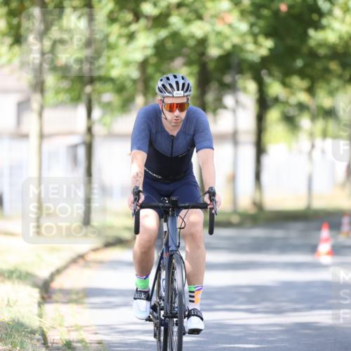 11.08.2024 - GEWOBA Citytriathlon Bremen H.Heesch http://msf.ph/oto/6781192 11.08.2024 11:49:31 Radfahren 815, 866, 894, 949 meine-sportfotos.de
