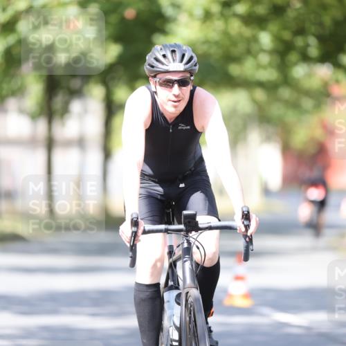 11.08.2024 - GEWOBA Citytriathlon Bremen H.Heesch http://msf.ph/oto/6781283 11.08.2024 11:49:33 Radfahren 815, 866, 894, 949 meine-sportfotos.de