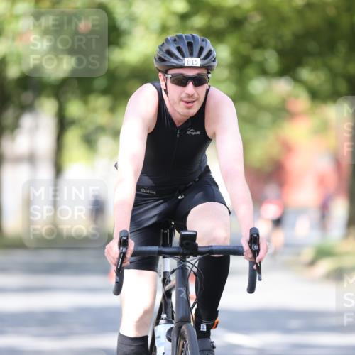 11.08.2024 - GEWOBA Citytriathlon Bremen H.Heesch http://msf.ph/oto/6781295 11.08.2024 11:49:33 Radfahren 815, 866, 894, 949 meine-sportfotos.de