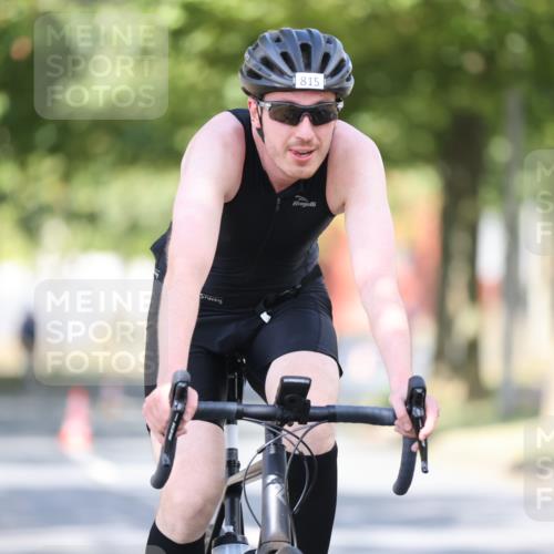 11.08.2024 - GEWOBA Citytriathlon Bremen H.Heesch http://msf.ph/oto/6781308 11.08.2024 11:49:33 Radfahren 815, 866, 894, 949 meine-sportfotos.de