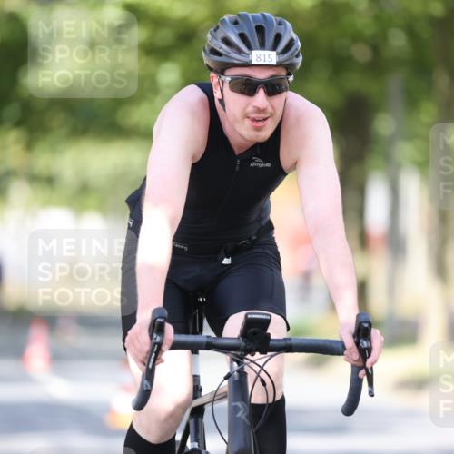 11.08.2024 - GEWOBA Citytriathlon Bremen H.Heesch http://msf.ph/oto/6781313 11.08.2024 11:49:34 Radfahren 815, 866, 894, 949 meine-sportfotos.de