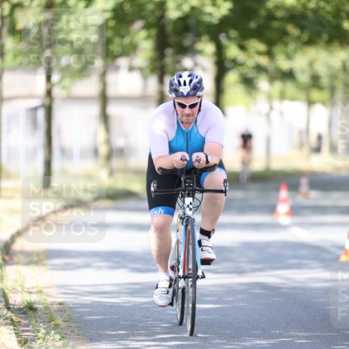11.08.2024 - GEWOBA Citytriathlon Bremen H.Heesch http://msf.ph/oto/6781327 11.08.2024 11:49:40 Radfahren 815, 866, 949 meine-sportfotos.de