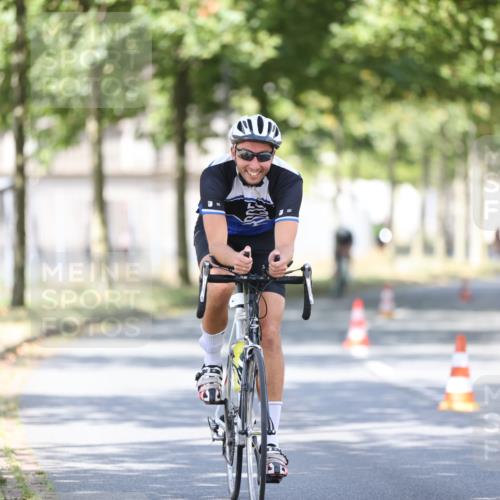 11.08.2024 - GEWOBA Citytriathlon Bremen H.Heesch http://msf.ph/oto/6781422 11.08.2024 11:49:46 Radfahren 862, 949, 979 meine-sportfotos.de