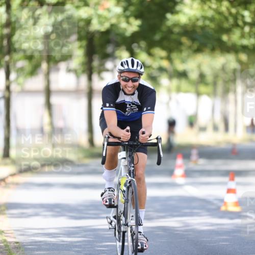 11.08.2024 - GEWOBA Citytriathlon Bremen H.Heesch http://msf.ph/oto/6781428 11.08.2024 11:49:46 Radfahren 862, 949, 979 meine-sportfotos.de