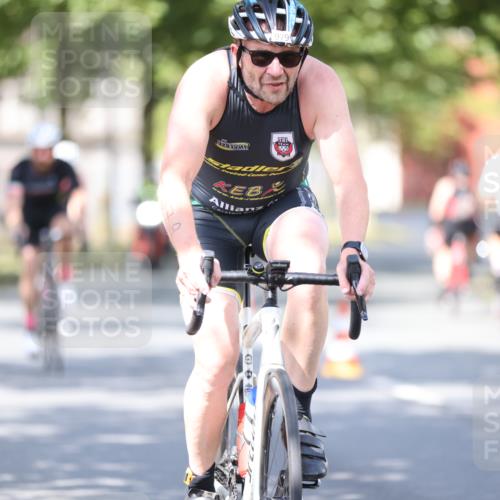11.08.2024 - GEWOBA Citytriathlon Bremen H.Heesch http://msf.ph/oto/6781663 11.08.2024 11:49:58 Radfahren 785, 796, 862, 881, 979 meine-sportfotos.de