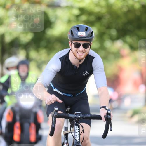 11.08.2024 - GEWOBA Citytriathlon Bremen H.Heesch http://msf.ph/oto/6781759 11.08.2024 11:50:03 Radfahren 785, 796, 862, 881, 929, 979, 1022 meine-sportfotos.de