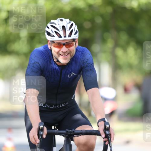 11.08.2024 - GEWOBA Citytriathlon Bremen H.Heesch http://msf.ph/oto/6781801 11.08.2024 11:50:14 Radfahren 796, 915, 929, 981, 1022 meine-sportfotos.de