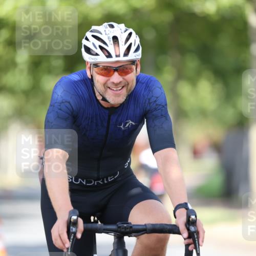 11.08.2024 - GEWOBA Citytriathlon Bremen H.Heesch http://msf.ph/oto/6781804 11.08.2024 11:50:14 Radfahren 796, 915, 929, 981, 1022 meine-sportfotos.de