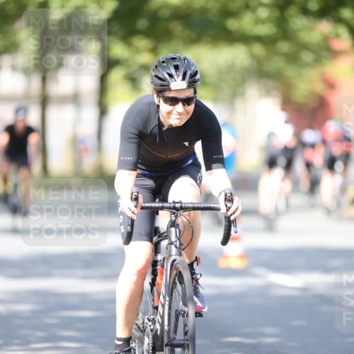 11.08.2024 - GEWOBA Citytriathlon Bremen H.Heesch http://msf.ph/oto/6781834 11.08.2024 11:50:17 Radfahren 915, 929, 981, 1022 meine-sportfotos.de