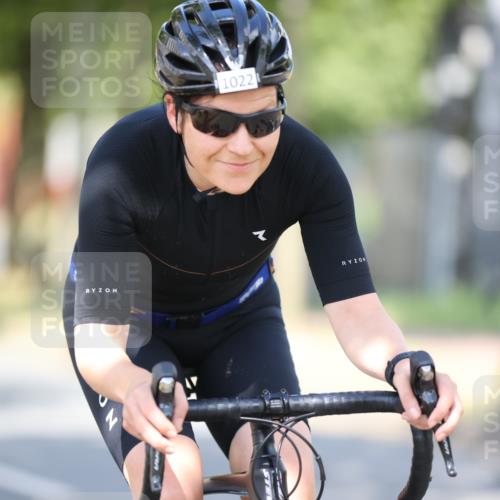 11.08.2024 - GEWOBA Citytriathlon Bremen H.Heesch http://msf.ph/oto/6781876 11.08.2024 11:50:18 Radfahren 915, 929, 981, 1022 meine-sportfotos.de
