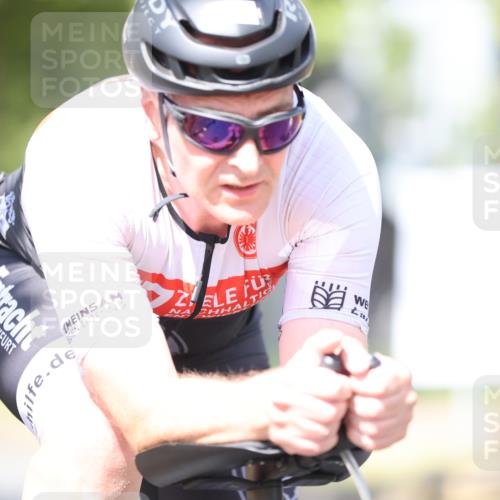 11.08.2024 - GEWOBA Citytriathlon Bremen H.Heesch http://msf.ph/oto/6781998 11.08.2024 11:50:26 Radfahren 915, 929, 966, 981, 992, 1022 meine-sportfotos.de