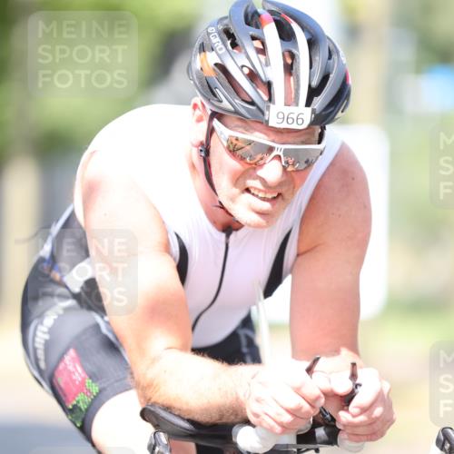 11.08.2024 - GEWOBA Citytriathlon Bremen H.Heesch http://msf.ph/oto/6782152 11.08.2024 11:50:39 Radfahren 741, 748, 783, 963, 966, 992, 1021, 1027 meine-sportfotos.de