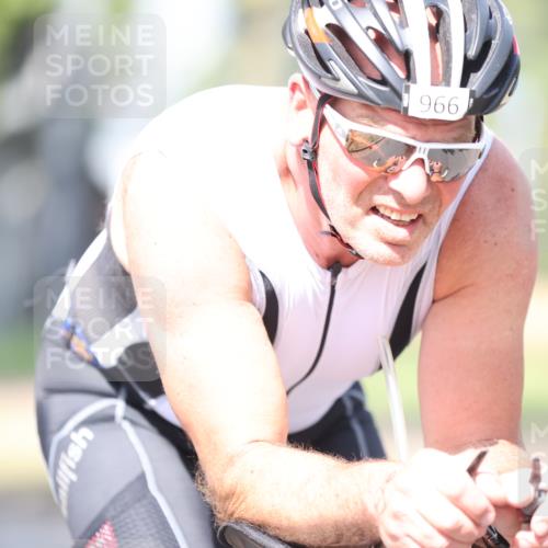 11.08.2024 - GEWOBA Citytriathlon Bremen H.Heesch http://msf.ph/oto/6782158 11.08.2024 11:50:40 Radfahren 741, 748, 783, 963, 966, 992, 1021, 1027 meine-sportfotos.de