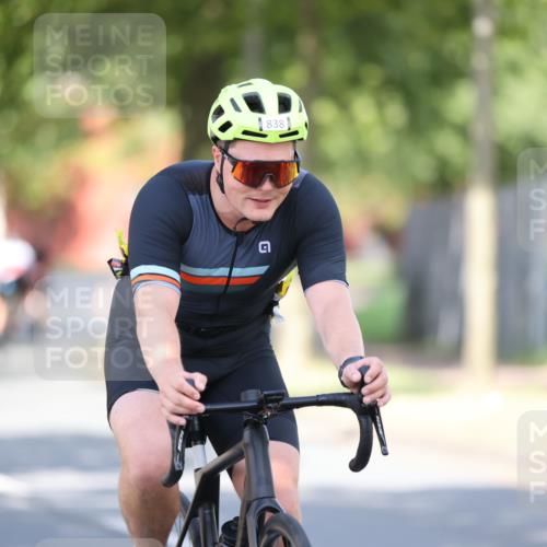 11.08.2024 - GEWOBA Citytriathlon Bremen H.Heesch http://msf.ph/oto/6782184 11.08.2024 11:50:42 Radfahren 741, 748, 783, 963, 966, 992, 1021, 1027 meine-sportfotos.de