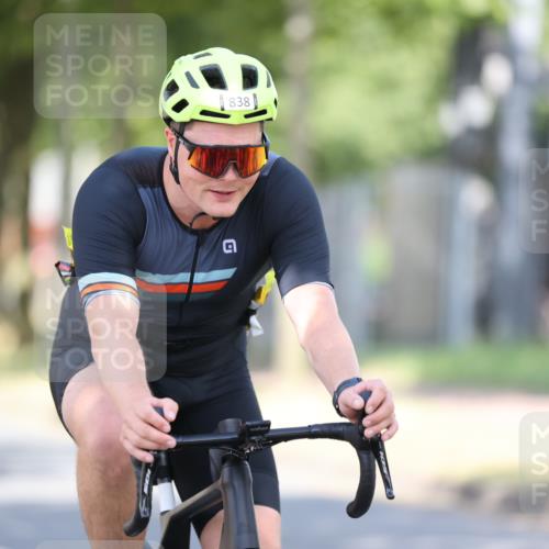 11.08.2024 - GEWOBA Citytriathlon Bremen H.Heesch http://msf.ph/oto/6782194 11.08.2024 11:50:42 Radfahren 741, 748, 783, 963, 966, 992, 1021, 1027 meine-sportfotos.de