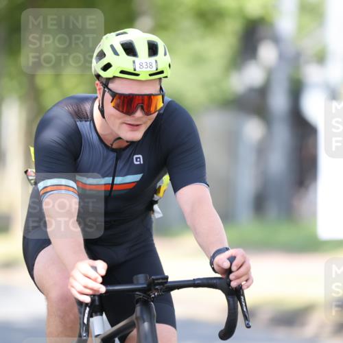 11.08.2024 - GEWOBA Citytriathlon Bremen H.Heesch http://msf.ph/oto/6782197 11.08.2024 11:50:42 Radfahren 741, 748, 783, 963, 966, 992, 1021, 1027 meine-sportfotos.de
