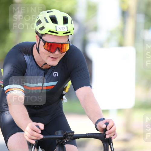 11.08.2024 - GEWOBA Citytriathlon Bremen H.Heesch http://msf.ph/oto/6782204 11.08.2024 11:50:42 Radfahren 741, 748, 783, 963, 966, 992, 1021, 1027 meine-sportfotos.de