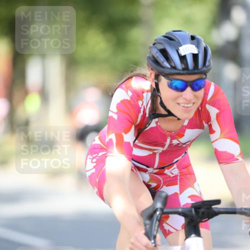11.08.2024 - GEWOBA Citytriathlon Bremen H.Heesch http://msf.ph/oto/6782275 11.08.2024 11:50:46 Radfahren 741, 748, 783, 963, 966, 1021, 1027 meine-sportfotos.de
