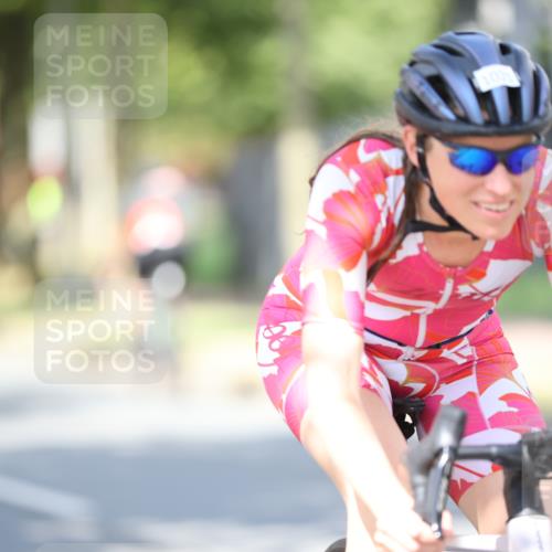 11.08.2024 - GEWOBA Citytriathlon Bremen H.Heesch http://msf.ph/oto/6782279 11.08.2024 11:50:46 Radfahren 741, 748, 783, 963, 966, 1021, 1027 meine-sportfotos.de