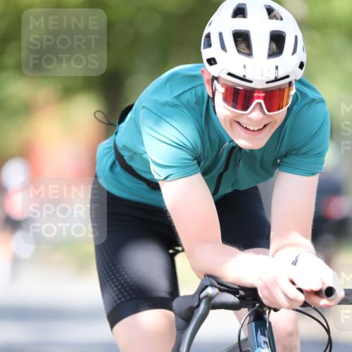 11.08.2024 - GEWOBA Citytriathlon Bremen H.Heesch http://msf.ph/oto/6782491 11.08.2024 11:51:07 Radfahren 742, 803, 812, 863, 892, 908, 934 meine-sportfotos.de
