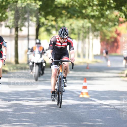 11.08.2024 - GEWOBA Citytriathlon Bremen H.Heesch http://msf.ph/oto/6782495 11.08.2024 11:51:17 Radfahren 742, 803, 863, 993 meine-sportfotos.de