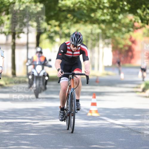 11.08.2024 - GEWOBA Citytriathlon Bremen H.Heesch http://msf.ph/oto/6782507 11.08.2024 11:51:17 Radfahren 742, 803, 863, 993 meine-sportfotos.de