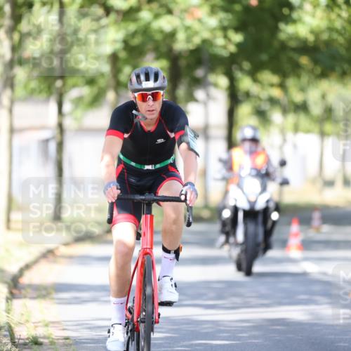 11.08.2024 - GEWOBA Citytriathlon Bremen H.Heesch http://msf.ph/oto/6782518 11.08.2024 11:51:18 Radfahren 742, 803, 863, 993 meine-sportfotos.de