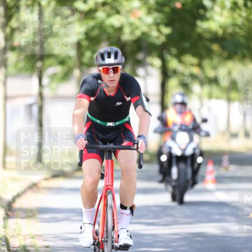 11.08.2024 - GEWOBA Citytriathlon Bremen H.Heesch http://msf.ph/oto/6782527 11.08.2024 11:51:18 Radfahren 742, 803, 863, 993 meine-sportfotos.de