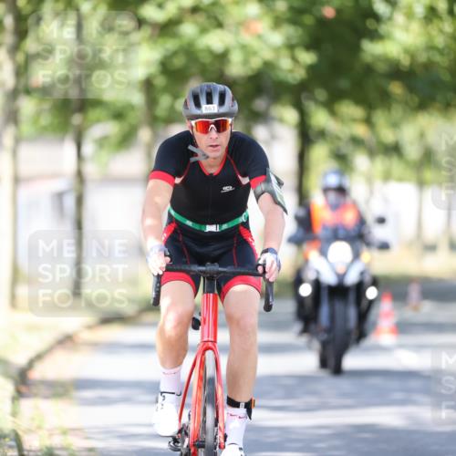 11.08.2024 - GEWOBA Citytriathlon Bremen H.Heesch http://msf.ph/oto/6782531 11.08.2024 11:51:18 Radfahren 742, 803, 863, 993 meine-sportfotos.de