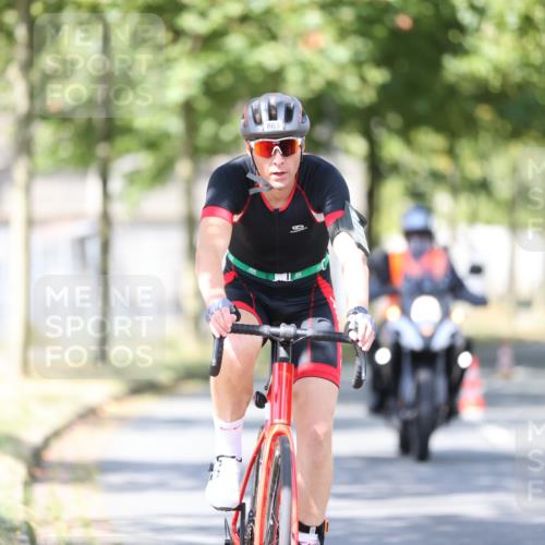 11.08.2024 - GEWOBA Citytriathlon Bremen H.Heesch http://msf.ph/oto/6782539 11.08.2024 11:51:18 Radfahren 742, 803, 863, 993 meine-sportfotos.de