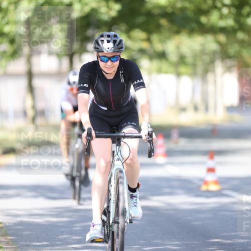 11.08.2024 - GEWOBA Citytriathlon Bremen H.Heesch http://msf.ph/oto/6782590 11.08.2024 11:51:31 Radfahren 793, 876, 993 meine-sportfotos.de