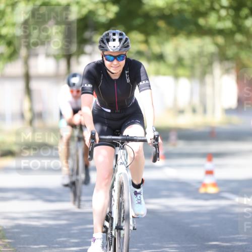 11.08.2024 - GEWOBA Citytriathlon Bremen H.Heesch http://msf.ph/oto/6782593 11.08.2024 11:51:31 Radfahren 793, 876, 993 meine-sportfotos.de