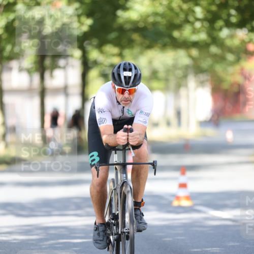 11.08.2024 - GEWOBA Citytriathlon Bremen H.Heesch http://msf.ph/oto/6782603 11.08.2024 11:51:31 Radfahren 793, 876, 993 meine-sportfotos.de