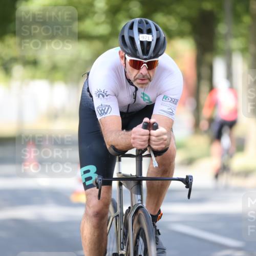 11.08.2024 - GEWOBA Citytriathlon Bremen H.Heesch http://msf.ph/oto/6782637 11.08.2024 11:51:32 Radfahren 793, 876, 993, 1034 meine-sportfotos.de