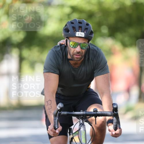 11.08.2024 - GEWOBA Citytriathlon Bremen H.Heesch http://msf.ph/oto/6782699 11.08.2024 11:51:39 Radfahren 793, 797, 817, 876, 993, 1034 meine-sportfotos.de