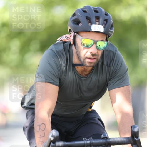 11.08.2024 - GEWOBA Citytriathlon Bremen H.Heesch http://msf.ph/oto/6782719 11.08.2024 11:51:39 Radfahren 793, 797, 817, 876, 993, 1034 meine-sportfotos.de