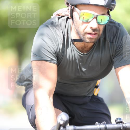 11.08.2024 - GEWOBA Citytriathlon Bremen H.Heesch http://msf.ph/oto/6782732 11.08.2024 11:51:39 Radfahren 793, 797, 817, 876, 993, 1034 meine-sportfotos.de