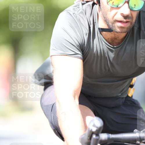 11.08.2024 - GEWOBA Citytriathlon Bremen H.Heesch http://msf.ph/oto/6782734 11.08.2024 11:51:39 Radfahren 793, 797, 817, 876, 993, 1034 meine-sportfotos.de