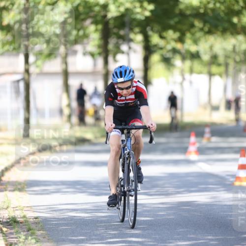 11.08.2024 - GEWOBA Citytriathlon Bremen H.Heesch http://msf.ph/oto/6782742 11.08.2024 11:51:47 Radfahren 793, 797, 817, 876, 988, 1034 meine-sportfotos.de