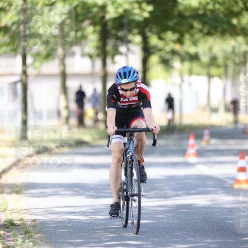 11.08.2024 - GEWOBA Citytriathlon Bremen H.Heesch http://msf.ph/oto/6782747 11.08.2024 11:51:47 Radfahren 793, 797, 817, 876, 988, 1034 meine-sportfotos.de