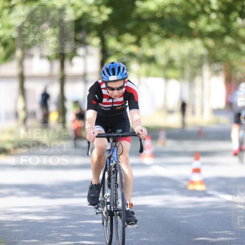 11.08.2024 - GEWOBA Citytriathlon Bremen H.Heesch http://msf.ph/oto/6782770 11.08.2024 11:51:47 Radfahren 793, 797, 817, 876, 988, 1034 meine-sportfotos.de