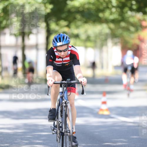 11.08.2024 - GEWOBA Citytriathlon Bremen H.Heesch http://msf.ph/oto/6782780 11.08.2024 11:51:47 Radfahren 793, 797, 817, 876, 988, 1034 meine-sportfotos.de