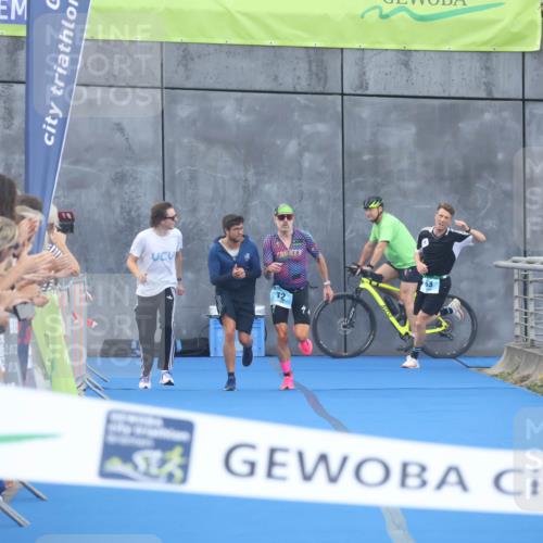 11.08.2024 - GEWOBA Citytriathlon Bremen Lena Gebhardt http://msf.ph/oto/6785693 11.08.2024 11:02:47 Ziel 63, 72 meine-sportfotos.de