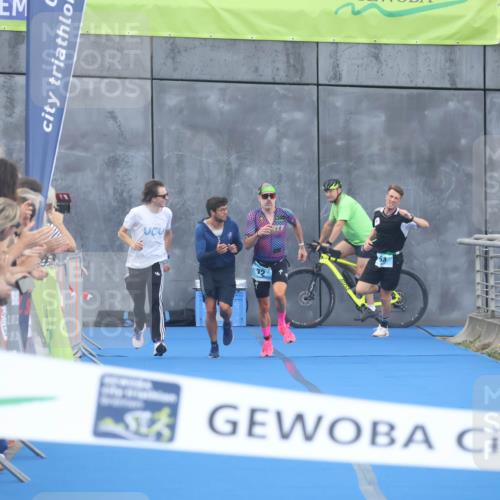 11.08.2024 - GEWOBA Citytriathlon Bremen Lena Gebhardt http://msf.ph/oto/6785696 11.08.2024 11:02:48 Ziel 63, 72 meine-sportfotos.de