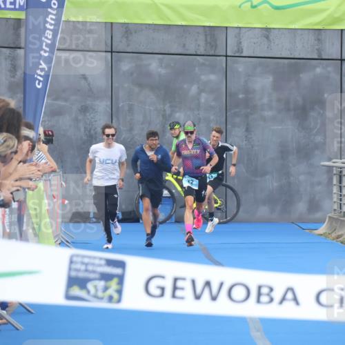 11.08.2024 - GEWOBA Citytriathlon Bremen Lena Gebhardt http://msf.ph/oto/6785699 11.08.2024 11:02:48 Ziel 63, 72 meine-sportfotos.de