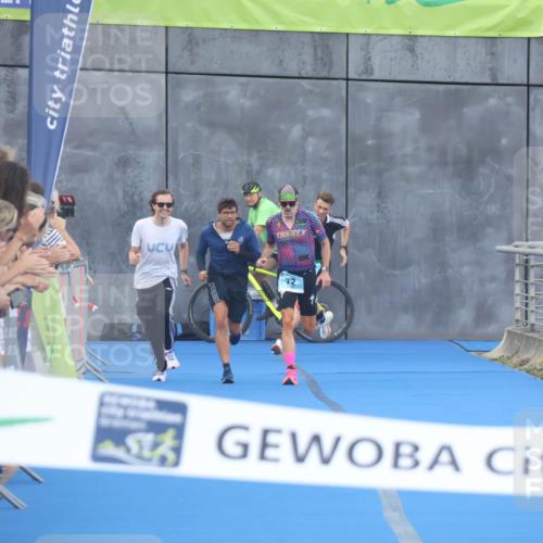 11.08.2024 - GEWOBA Citytriathlon Bremen Lena Gebhardt http://msf.ph/oto/6785702 11.08.2024 11:02:48 Ziel 63, 72 meine-sportfotos.de