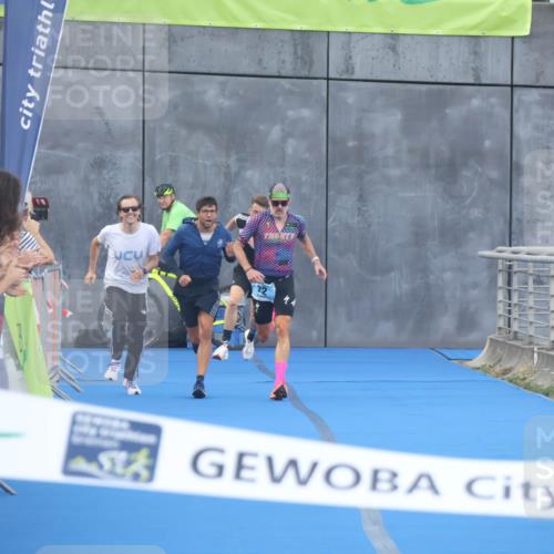 11.08.2024 - GEWOBA Citytriathlon Bremen Lena Gebhardt http://msf.ph/oto/6785709 11.08.2024 11:02:48 Ziel 63, 72 meine-sportfotos.de